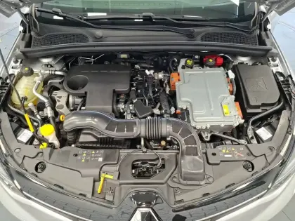 Photo 12 Renault Clio  E-Tech 140