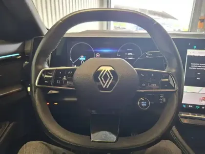 Photo 10 Renault Austral  E-Tech hybrid 200