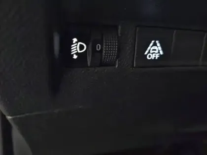 Photo 28 Peugeot 2008  Electrique 136 ch