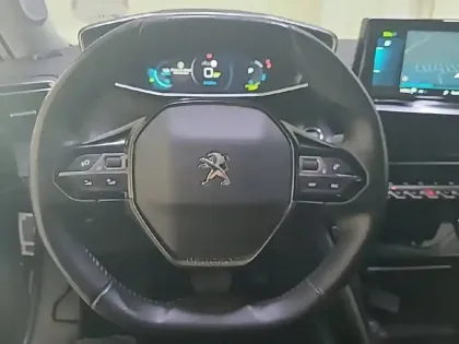 Photo 8 Peugeot 2008  Electrique 136 ch