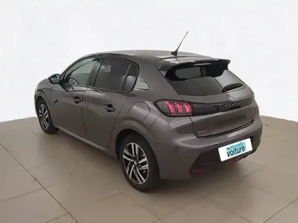 Photo 31 Peugeot 208  PureTech 100 S&S EAT8