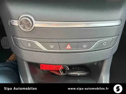 Photo 22 Peugeot 308  PureTech 130ch S&S BVM6