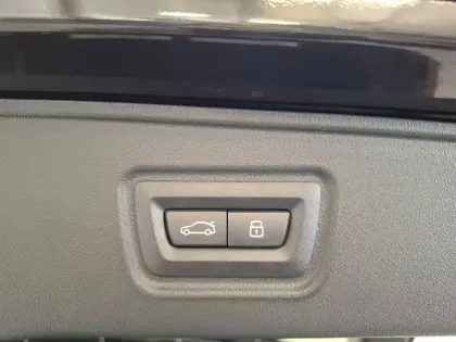 Photo 26 BMW Serie 5 i5 Touring eDrive40 340 ch