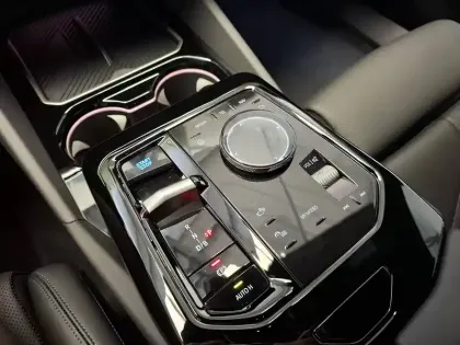 Photo 5 BMW Serie 5 i5 Touring eDrive40 340 ch