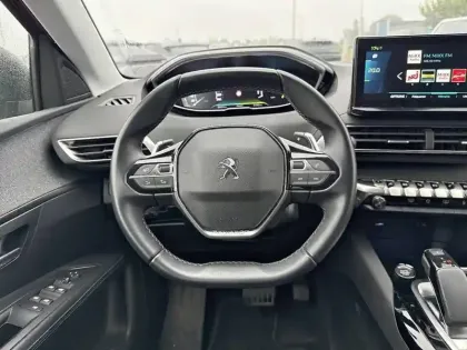 Photo 8 Peugeot 3008  Hybrid 225 e-EAT8