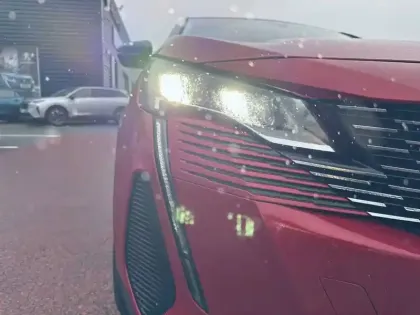 Photo 15 Peugeot 3008  Hybrid 225 e-EAT8
