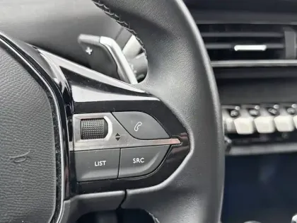 Photo 17 Peugeot 3008  Hybrid 225 e-EAT8