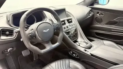 Photo 14 Aston Martin DB11  Coupé 5.2 Biturbo V12 AMR