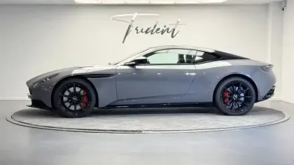 Photo 7 Aston Martin DB11  Coupé 5.2 Biturbo V12 AMR