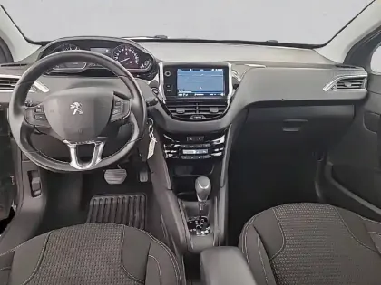Photo 7 Peugeot 208  1.2 PureTech 110ch S&S EAT6