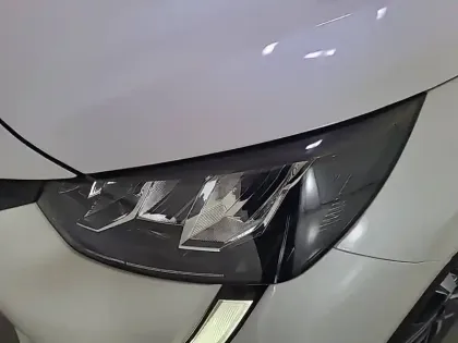 Photo 15 Peugeot 208  PureTech 130 S&S EAT8