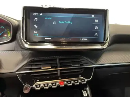 Photo 8 Peugeot 2008  Electrique 50 kWh 136 ch