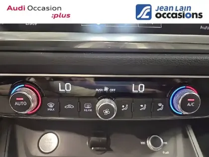 Photo 13 Audi Q3  40 TFSI 190 ch S tronic 7 Quattro