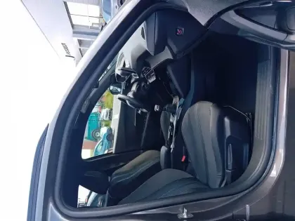 Photo 10 Peugeot 2008  PureTech 130 S&S BVM6
