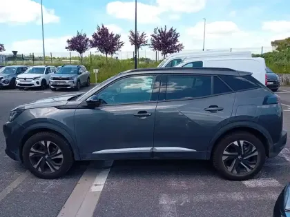 Photo 7 Peugeot 2008  PureTech 130 S&S BVM6
