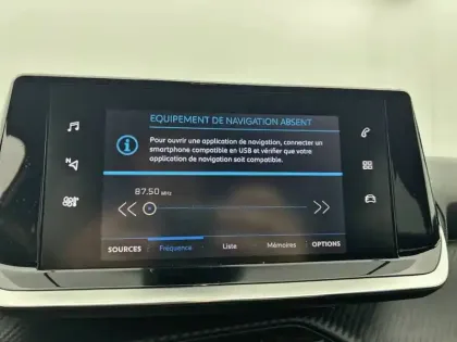 Photo 44 Peugeot 2008  PureTech 100 S&S BVM6