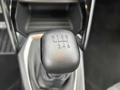 Photo 34 Peugeot 2008  PureTech 100 S&S BVM6