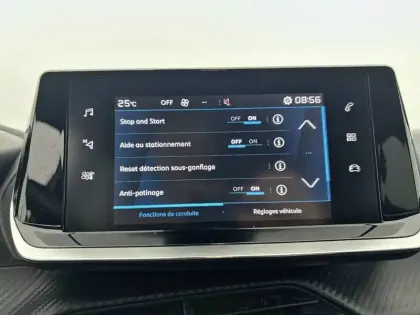 Photo 48 Peugeot 2008  PureTech 100 S&S BVM6