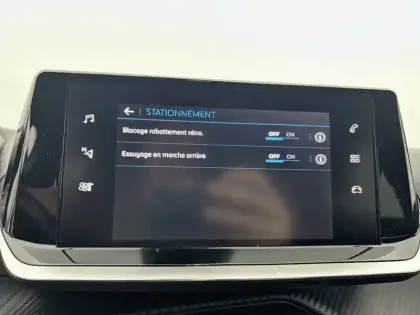 Photo 50 Peugeot 2008  PureTech 100 S&S BVM6