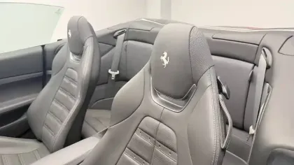 Photo 18 Ferrari Portofino  4.0 V8 600 ch