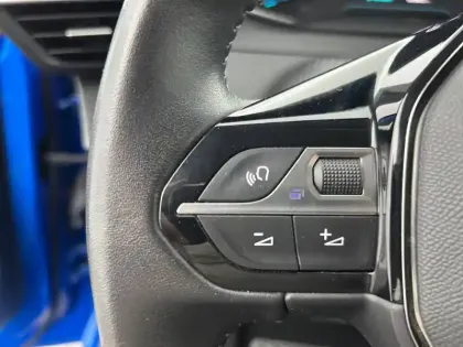 Photo 33 Peugeot 208  Electrique 50 kWh 136ch