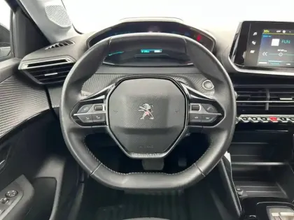 Photo 24 Peugeot 208  Electrique 50 kWh 136ch