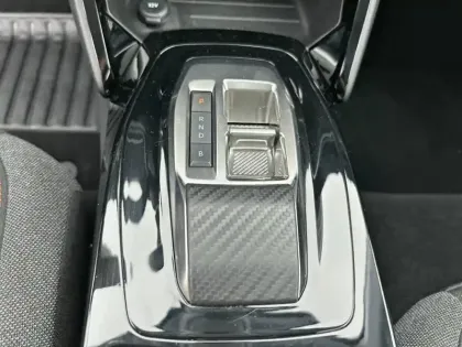 Photo 29 Peugeot 208  Electrique 50 kWh 136ch