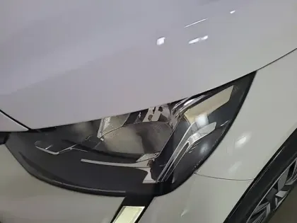 Photo 15 Peugeot 208  Electrique 50 kWh 136ch