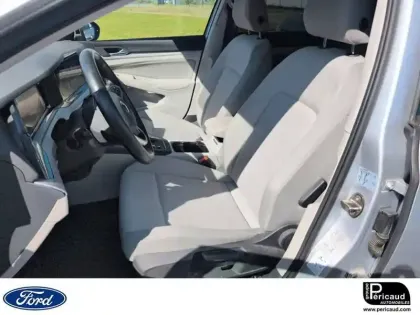 Photo 6 Volkswagen Golf  1.5 eTSI OPF 150 DSG7