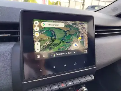 Photo 23 Renault Clio  E-Tech full hybrid 145 ch GSR2