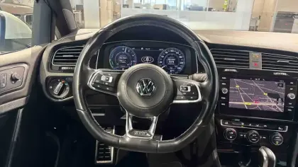 Photo 11 Volkswagen Golf  1.4 Hybrid Rechargeable OPF 204 DSG6