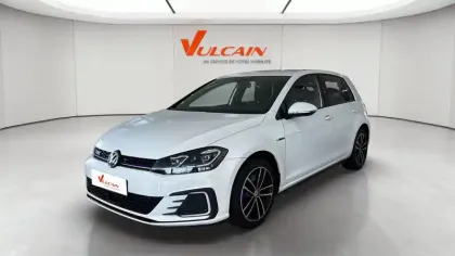 Photo Volkswagen Golf Style 1st