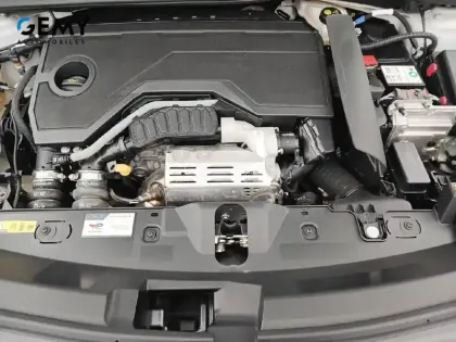 Photo 11 Peugeot 2008  Hybrid 145 e-DCS6