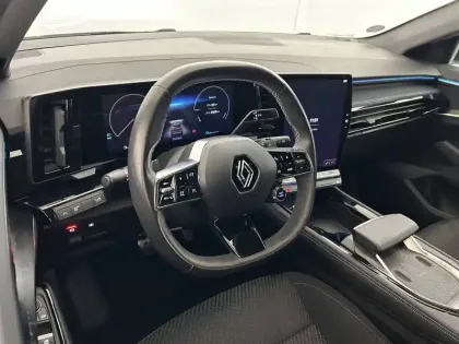 Photo 9 Renault Austral  E-Tech hybrid 200