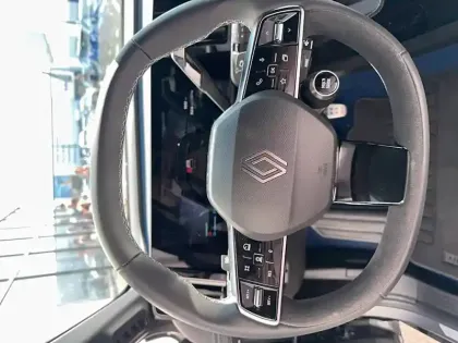 Photo 12 Renault Megane  E-Tech 220 ch autonomie confort