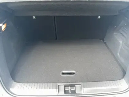 Photo 10 Renault Captur  E-Tech full hybrid 160 ch