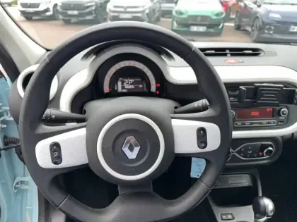 Photo 14 Renault Twingo  III E-Tech