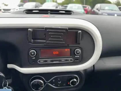 Photo 11 Renault Twingo  III E-Tech