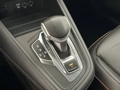 Photo 21 Renault Captur  E-Tech Plug-in 160