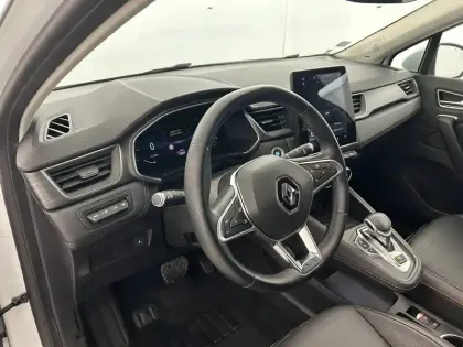 Photo 18 Renault Captur  E-Tech Plug-in 160