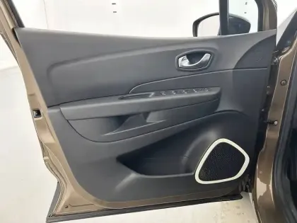 Photo 19 Renault Captur  TCe 120 Energy