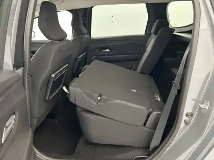 Photo 46 Dacia Jogger  Hybrid 140 7 places GSR2