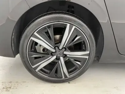 Photo 18 Peugeot 308  PureTech 130ch S&S EAT8