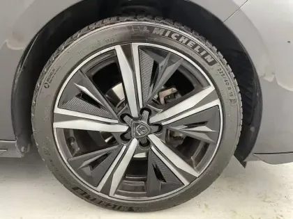 Photo 17 Peugeot 308  PureTech 130ch S&S EAT8