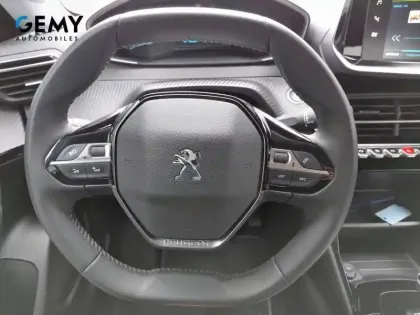 Photo 18 Peugeot 2008  Electrique 136 ch