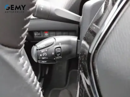 Photo 17 Peugeot 2008  Electrique 136 ch