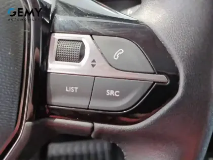 Photo 20 Peugeot 208  PureTech 100 S&S BVM6