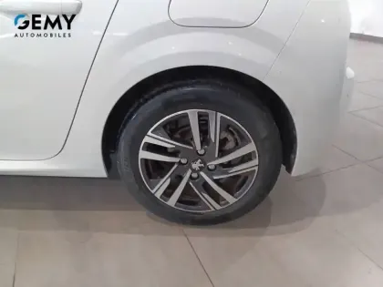 Photo 10 Peugeot 208  PureTech 100 S&S BVM6