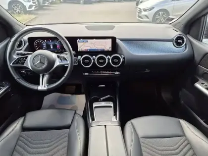 Photo 10 Mercedes Classe B  180 d 8G-DCT