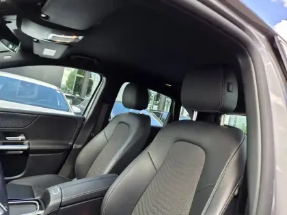 Photo 12 Mercedes Classe B  180 d 8G-DCT